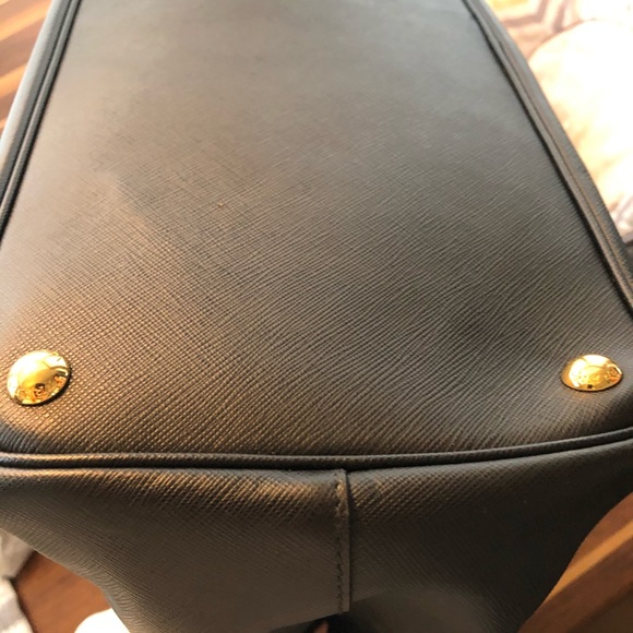 Prada Black Saffiano Lux Executive Tote Bag - Picture 5 of 8